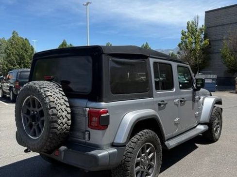 Used 2018 Jeep Wrangler Unlimited Sahara AWD/4WD image 6