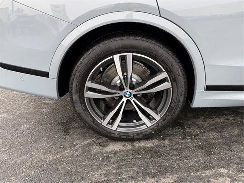 New 2026 BMW X7 xDrive40i w/ M Sport Package image 17