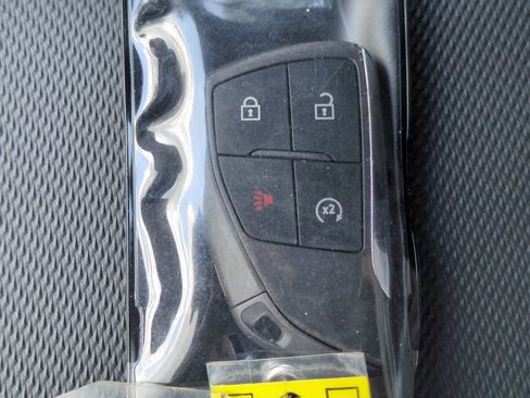 Used 2025 Chevrolet Equinox LT FWD image 34