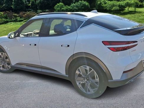 Used 2025 Genesis GV60 RWD image 6