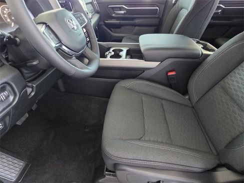 New 2026 RAM 1500 4x4 Crew Cab image 6