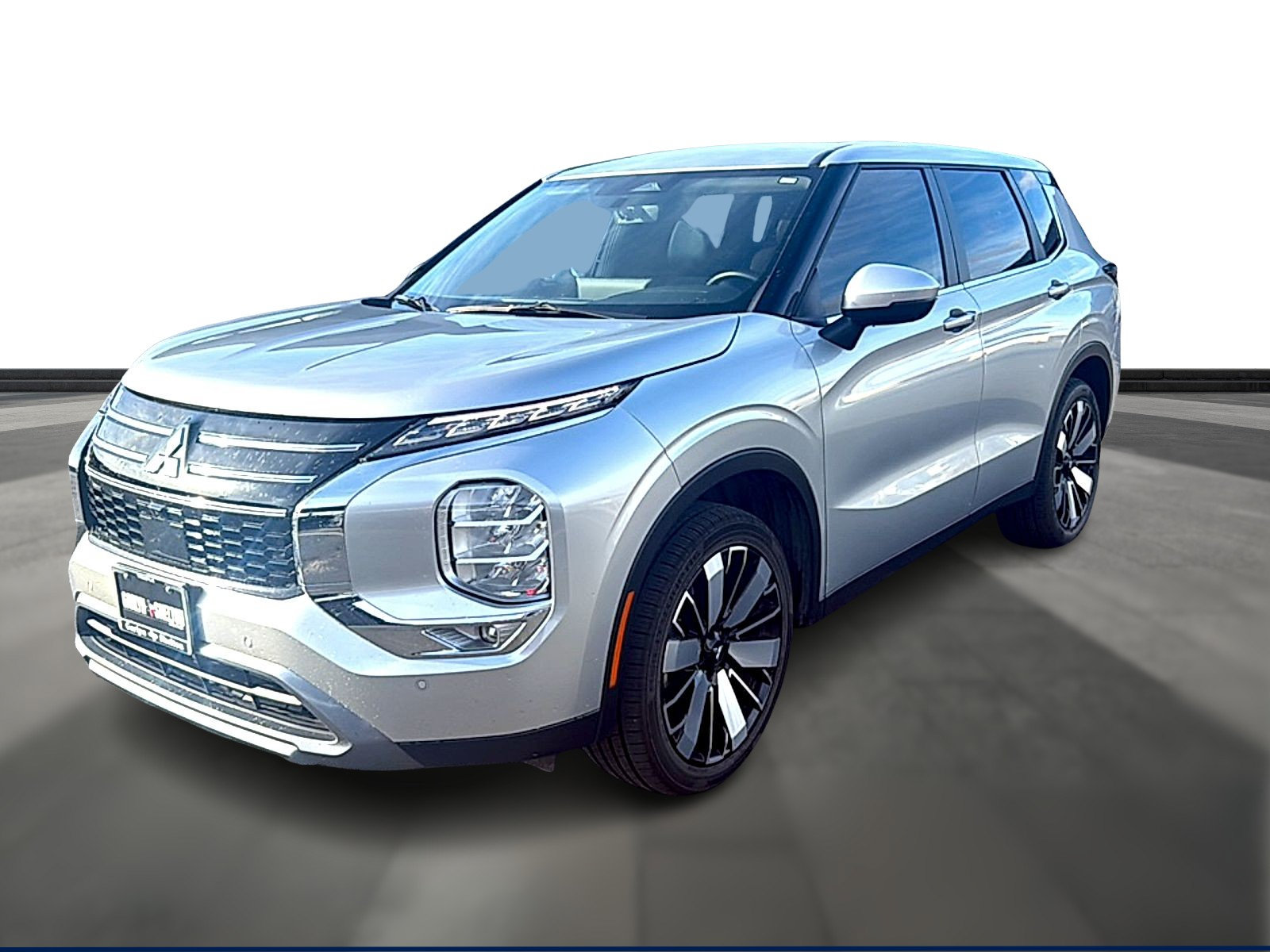 Used 2025 Mitsubishi Outlander SE FWD image 1