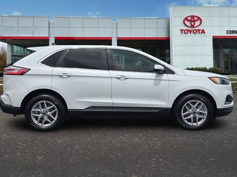 Used 2024 Ford Edge SEL AWD/4WD image 3