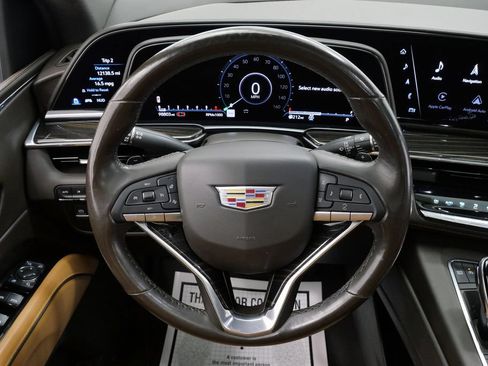 Used 2021 Cadillac Escalade Premium Luxury w/ Driver Assist Tech Package AWD/4WD image 24