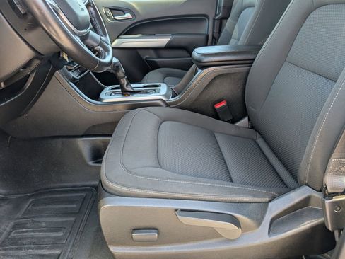 Used 2021 Chevrolet Colorado LT w/ Fleet Safety Package image 15