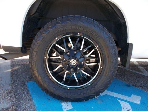 Used 2022 Chevrolet Silverado 1500 Custom image 7