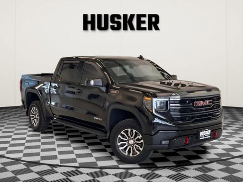 Used 2023 GMC Sierra 1500 AT4 w/ Technology Package AWD/4WD image 1
