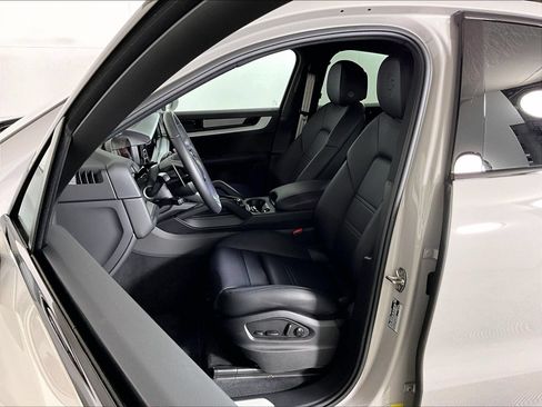Used 2026 Porsche Cayenne Coupe AWD/4WD image 5