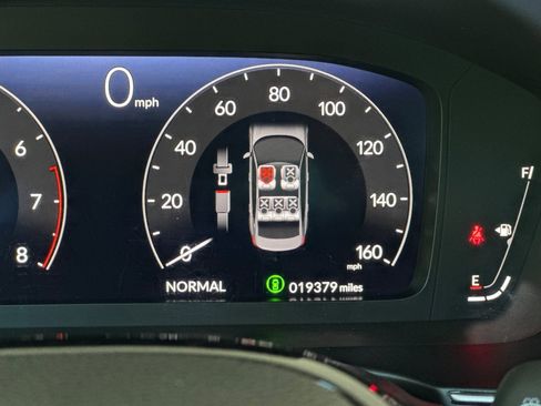 Used 2024 Honda Civic Touring image 20