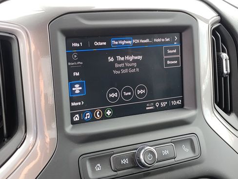 Used 2025 Chevrolet Silverado 2500 Custom w/ Custom Value Package image 13