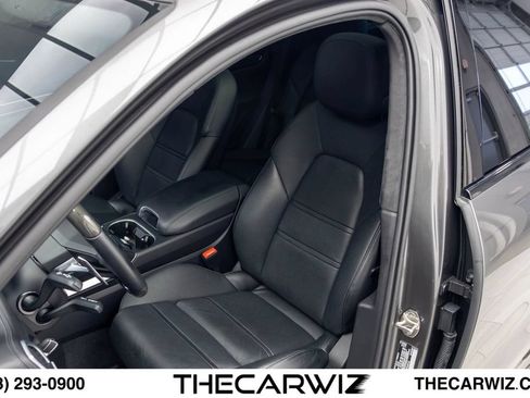 Used 2023 Porsche Cayenne Turbo AWD/4WD image 62