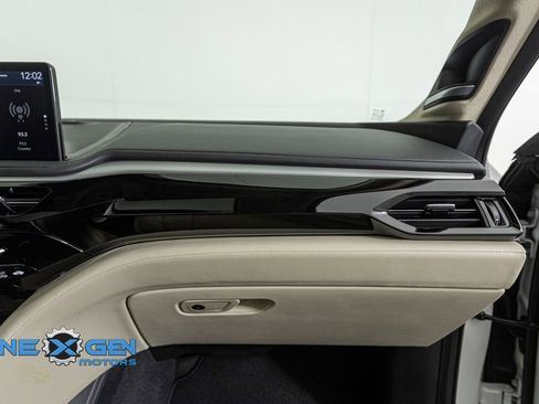 Used 2025 Acura MDX SH-AWD w/ Technology Package image 44