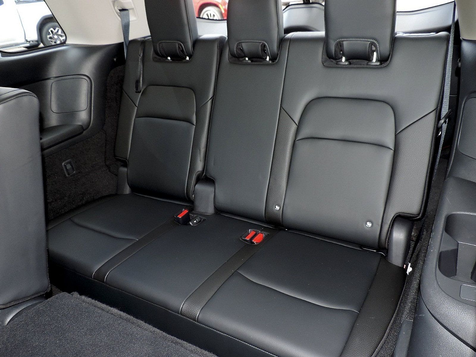 Used 2023 Nissan Pathfinder SL FWD image 14