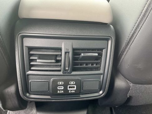 Used 2026 Subaru Forester Premium AWD/4WD image 18