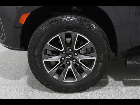 Certified 2024 Chevrolet Tahoe Z71 w/ Luxury Package AWD/4WD image 22