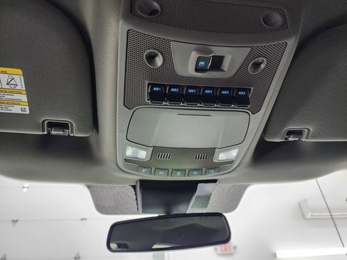 Used 2020 Ford F350 Lariat image 12