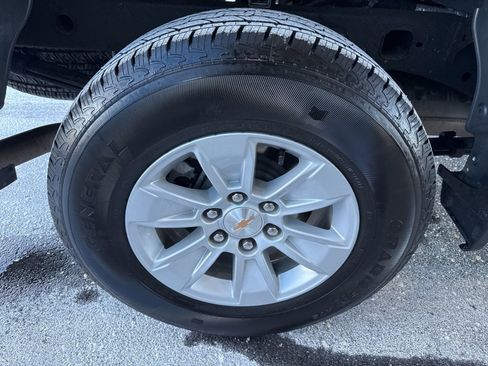 Used 2025 Chevrolet Silverado 1500 W/T w/ WT Value Package image 13