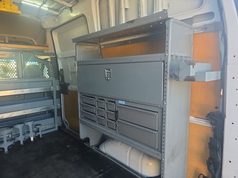 Used 2018 Nissan NV 2500 SL w/ Navigation Package image 13