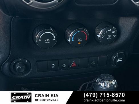 Used 2014 Jeep Wrangler Unlimited Rubicon w/ Connectivity Group image 19