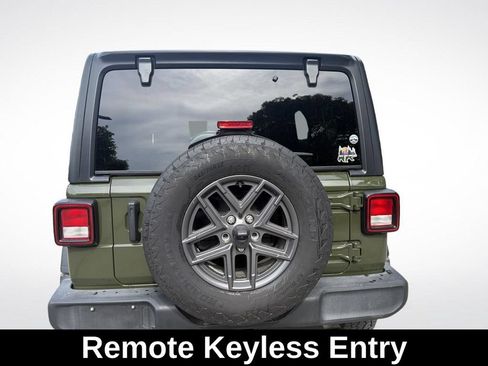 Used 2024 Jeep Wrangler Unlimited Sport AWD/4WD image 7