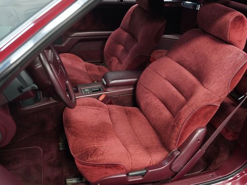 Used 1991 Chrysler LeBaron Convertible image 38