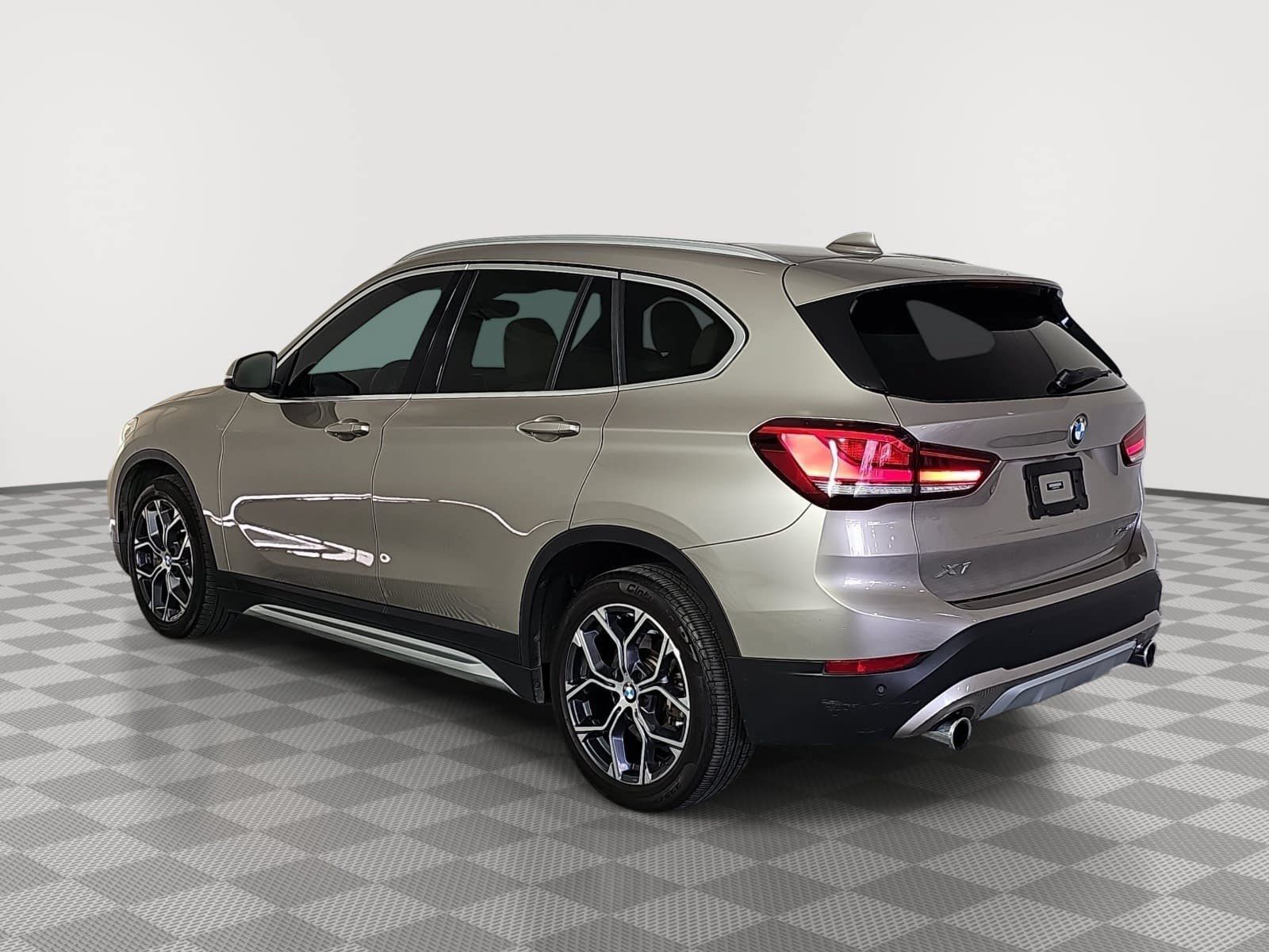 Used 2021 BMW X1 xDrive28i w/ Convenience Package AWD/4WD image 6