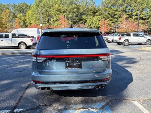 New 2026 Lincoln Aviator Reserve image 8