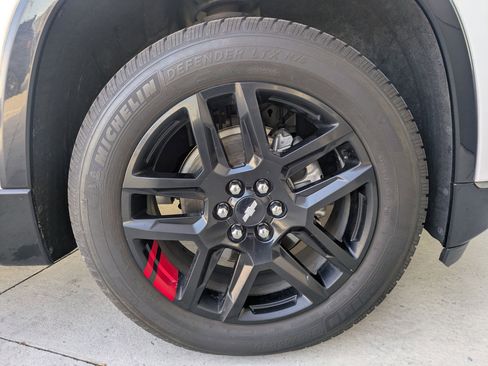 Used 2021 Chevrolet Traverse Premier w/ Redline Edition image 33