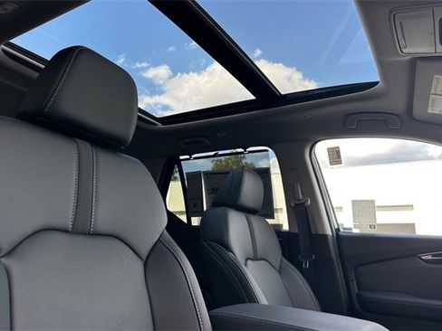New 2025 Honda Pilot Touring image 19