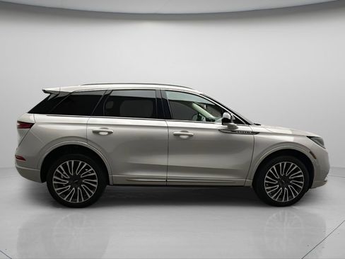 Used 2021 Lincoln Corsair AWD w/ Sport Package image 7