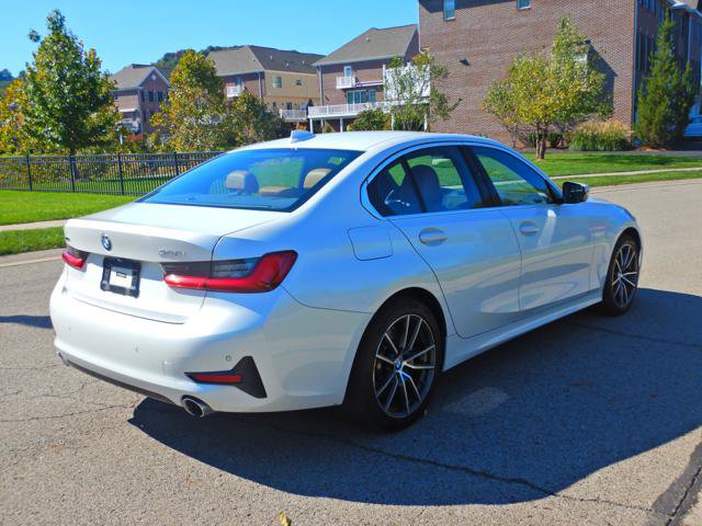 Used 2019 BMW 330i xDrive Sedan w/ Convenience Package AWD/4WD image 4