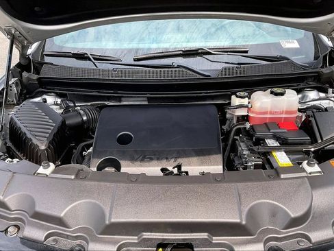 Used 2022 Chevrolet Traverse RS FWD image 30