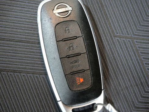 Used 2025 Nissan Versa SV FWD image 24