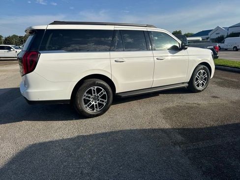Used 2025 Ford Expedition Max Active RWD image 4