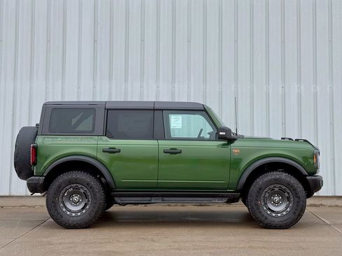 New 2025 Ford Bronco Badlands image 6