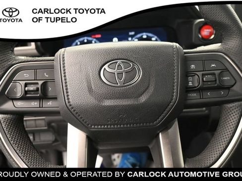 Used 2025 Toyota Tacoma TRD Sport AWD/4WD image 21