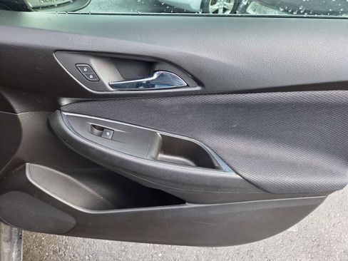 Used 2017 Chevrolet Cruze LT image 11