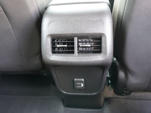Used 2020 Chevrolet Equinox LT AWD/4WD image 19