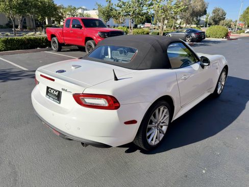 Used 2017 FIAT 124 Spider Lusso image 10