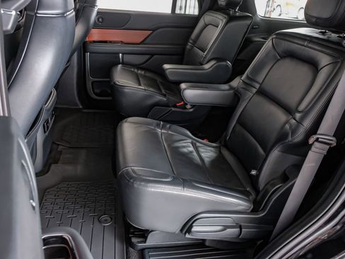 Used 2024 Lincoln Navigator Reserve image 39