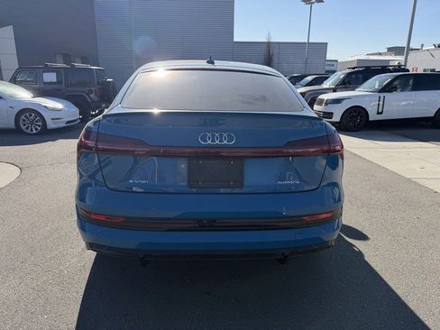 Used 2021 Audi e-tron Prestige w/ Prestige Package image 6