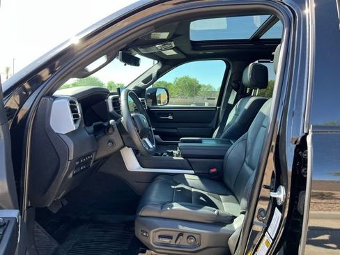 Used 2024 Toyota Sequoia Platinum AWD/4WD image 19