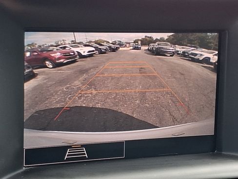 Used 2024 GMC Terrain SLE FWD image 18