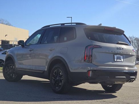 Used 2025 Kia Telluride AWD image 14