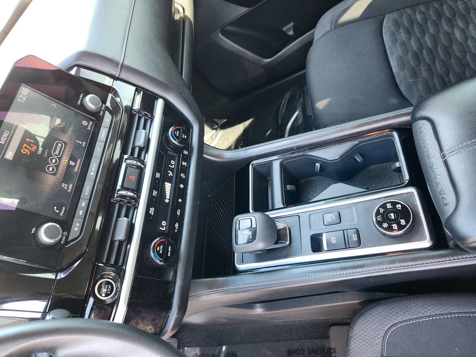 Used 2022 Nissan Pathfinder S AWD/4WD image 19