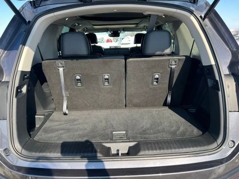 Used 2023 Honda Pilot Touring image 32