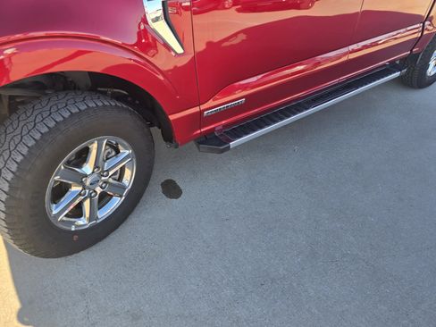 Used 2025 Ford F150 XLT w/ Equipment Group 301A Standard image 9