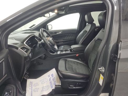 Used 2021 Ford Edge ST-Line w/ Cold Weather Package image 7