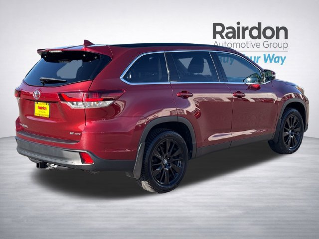 Used 2019 Toyota Highlander SE AWD/4WD image 7