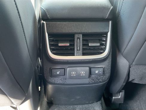 Used 2022 Subaru Outback Limited w/ Popular Package #2 AWD/4WD image 27